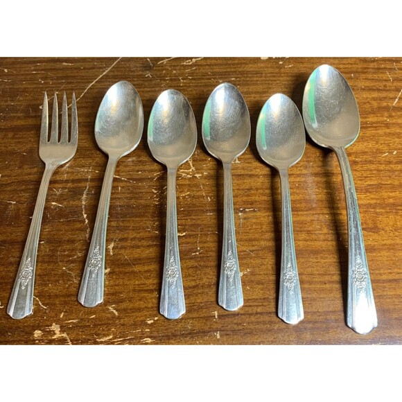 Wm Rogers Overlaid Silverplate 6 Pieces Vintage Desire Pattern